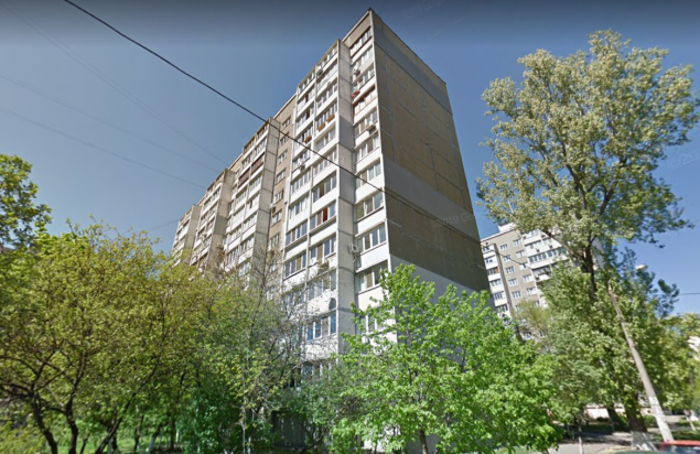 Жители дома № 6 на столичной улице Печенежской жалуются на некорректную работу счетчика тепла