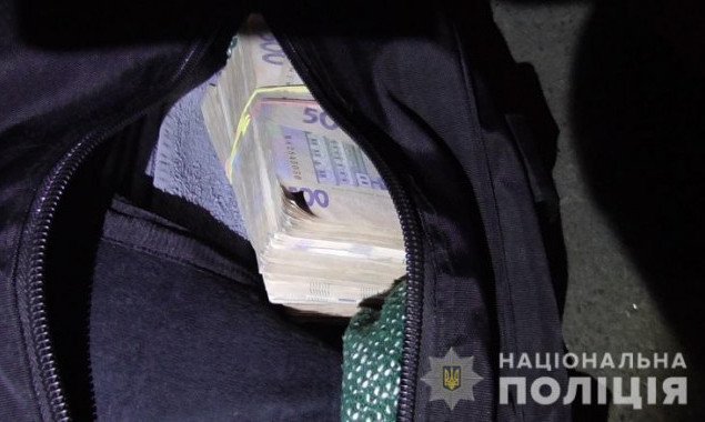 Полиция Киева задержала подозреваемых в похищении 700 тысяч гривен (видео)