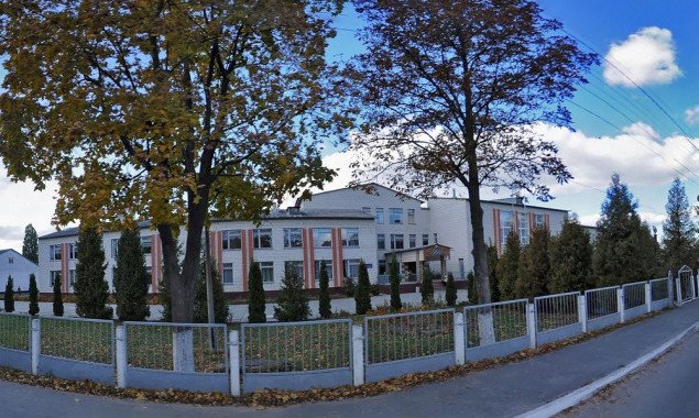 Прокуратура Киевщины нашла нарушения при закупке работ по реконструкции школы в Крюковщине