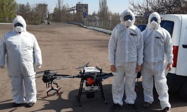 Территорию мусоросжигательного завода в Киеве начали дезинфицировать с помощью дрона (фото, видео)