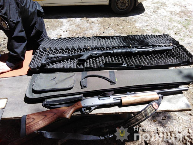В Бородянском районе полиция изъяла охотничье оружие у двух киевлян
