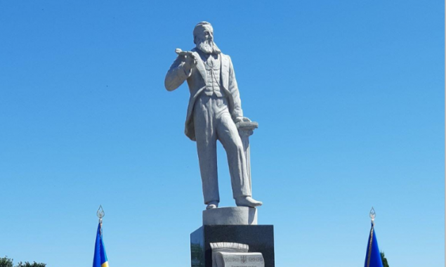 В Борисполе на Киевщине открыли памятник автору гимна Украины (фото)