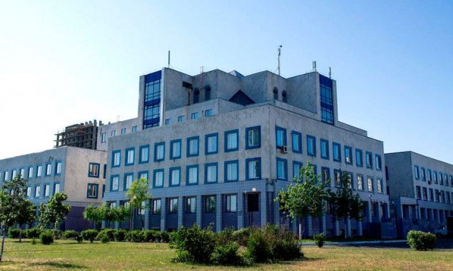 Фасад консультативно-диагностического центра Деснянского района Киева отремонтируют за 11,7 млн гривен