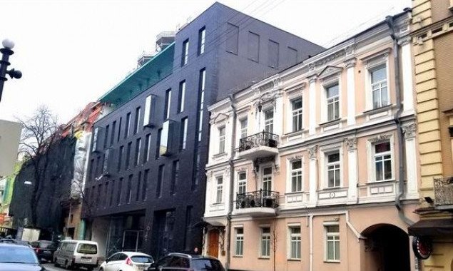 Владельцем построенного на улице Михайловской, 10 в Киеве здания стал партнер Котвицкого и Тимошенко - СМИ