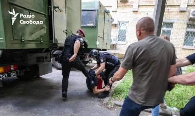 Полиция Киева составила админматериалы на пять человек после событий под Шевченковским райсудом