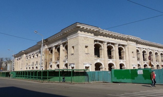 Кличко просит Шмыгаля отдать Киеву Гостиный двор