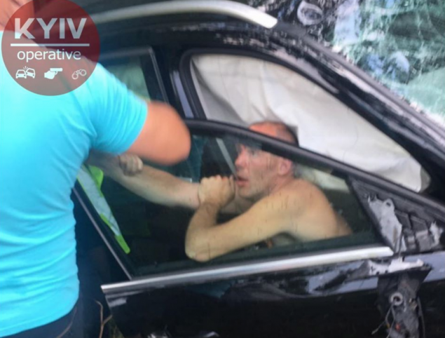 Полиция задержала пьяного виновника гибели семьи из 4 человек в результате ДТП на Столичном шоссе (фото, видео)
