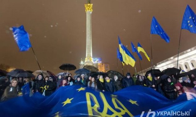 В Киевсовете инициировали обращение к Зеленскому относительно “травли” Порошенко и активистов Евромайдана
