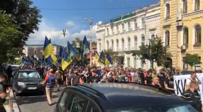Полиция усилила меры безопасности в центре Киева из-за массовой политакции Нацкорпуса (видео)