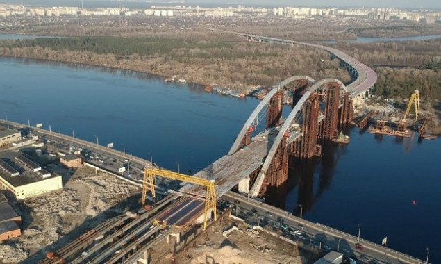 Комарницкий с помощью Кличко вывел крупную сумму на строительстве Подольского моста, - СМИ