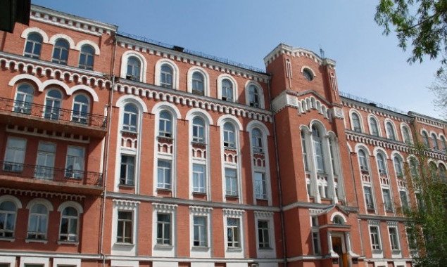 За 36 млн гривен реконструируют несколько отделений Александровской больницы