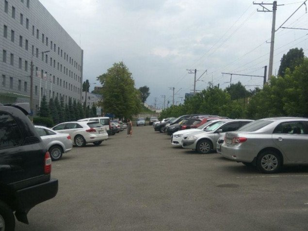 “Киевтранспарксервис” собирается повторно провести аукционы на паркплощадки по пяти адресам
