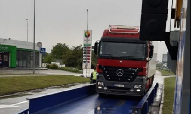 За прошлую неделю на въездах в Киев взвесили почти 3 тысячи грузовиков