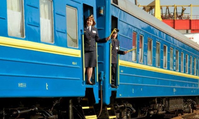 “Укрзализныця” возобновила остановку ряда поездов дальнего следования в Луцке и Тернополе