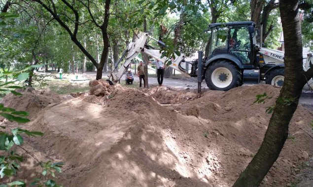В Броварах на Киевщине продолжают демонтировать погреба (фото)