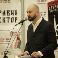“Правый сектор” намерен участвовать в местных выборах в Киевсовет