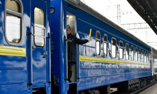“Укрзализныця” 21 сентября возобновит продажу билетов на 11 поездов из Киева (список)
