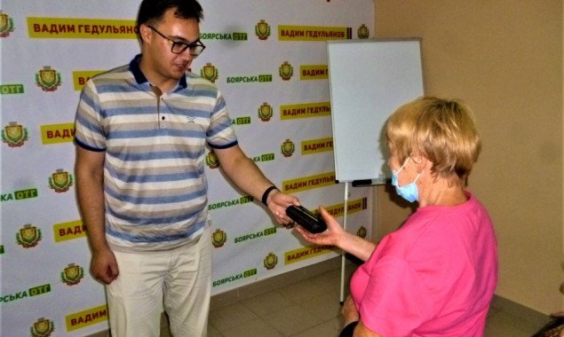 Понад 2000 жителів Боярської громади отримали окуляри від Фонду Вадима Гедульянова