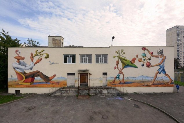 Известный стрит-арт художник создал мурал на фасаде столичной школы (фото)