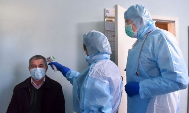 В Украине зафиксировано более 5 тысяч новых носителей коронавируса