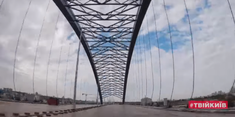 Віталій Кличко показав, як триває будівництво Подільсько-Воскресенського мостового переходу (відео)