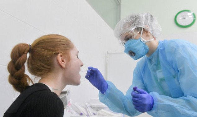 В Украине зафиксировано более 5 тысяч вновь выявленных носителей коронавируса
