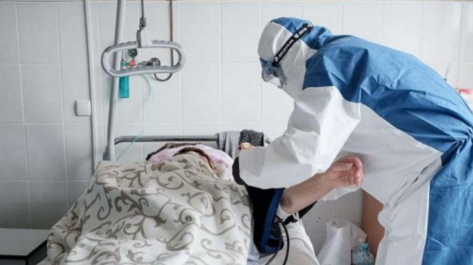 В Украине зафиксирован очередной рекорд по количеству выявленных носителей коронавируса за сутки