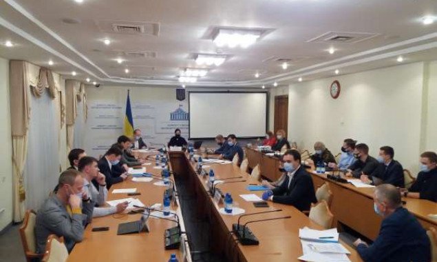 Антикоррупционный комитет ВР рекомендовал Раде принять законопроект спикера Разумкова, касающийся КСУ