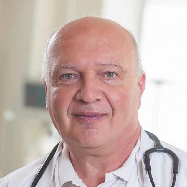 В Киеве от COVID-19 умер выдающийся врач-реаниматолог