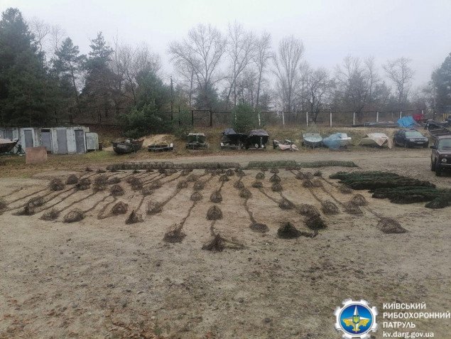 Из акватории Киевского водохранилища изъяли 59 раколовок