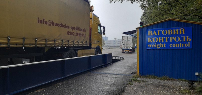 За неделю на въездах в Киев на перегруз проверили менее 300 грузовиков