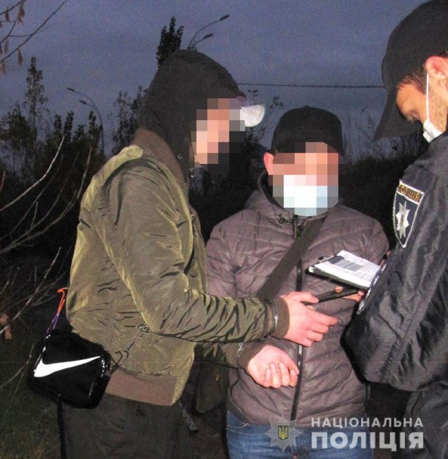 В Дарницком районе задержали 20-летнего закладчика наркотиков (фото)