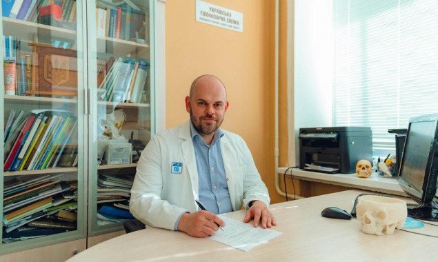Виктор Яцык получил звание заслуженного врача Украины