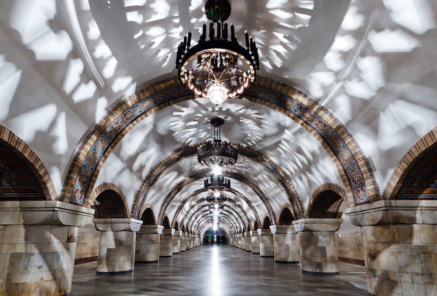 В КП “Киевский метрополитен” рассказали, сколько человек встретили Новый год в столичной “подземке”