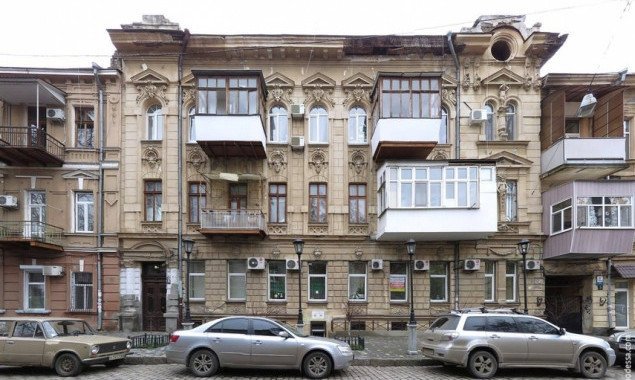 Кличко указали на “балконы-МАФы” на фасадах памятников архитектуры в Киеве
