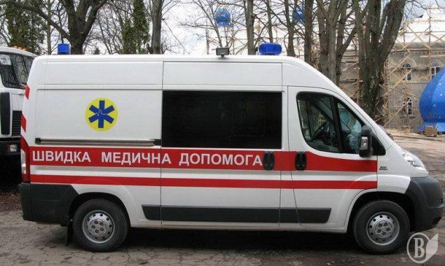 В Киеве на бригаду экстренной медицинской помощи снова напал пьяный пациент