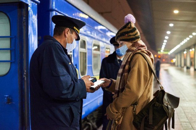 Со следующей недели “Укрзализныця” назначила дополнительный поезд из Киева в Черновцы