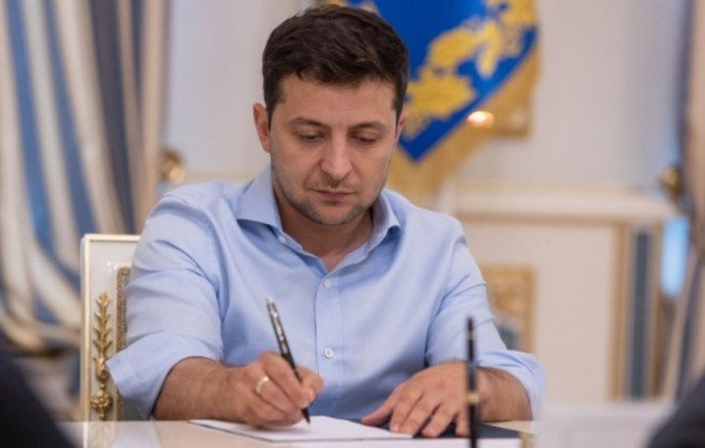 Зеленский подписал закон о снижении НДС для аграриев