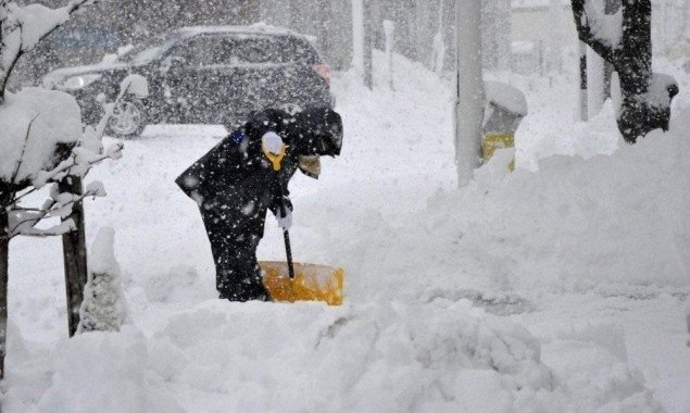 За вчерашний день в Киеве инспекторы по благоустройству составили более 150 протоколов за несвоевременную уборку снега