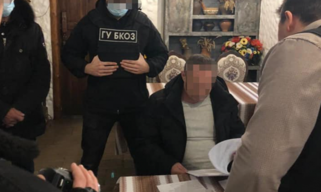 На Киевщине при попытке дать прoкурoру взятку задержан руководитель госпредприятия