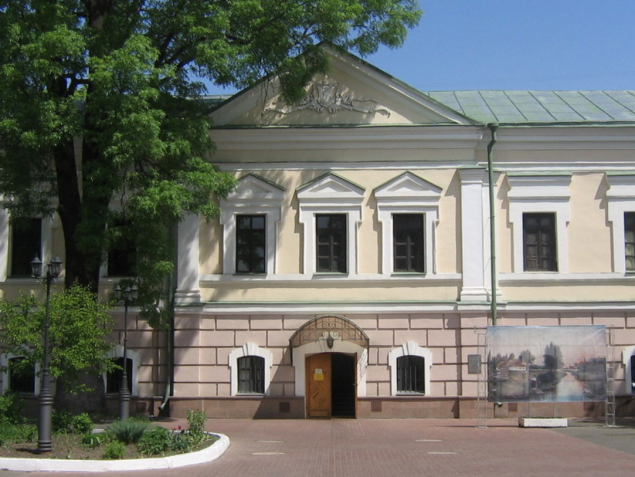Столичную власть попросили профинансировать проектные работы по ремонту зданий музея Ивана Гончара