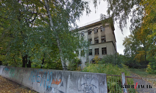 Киевсовет согласовал снос устаревшего здания для строительства новой школы на 640 мест