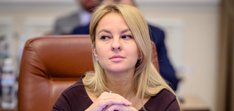 Зарплата замруководителя ОП Соколовской в 2020 году в Минсоцполитики уменьшилась в 2,5 раза