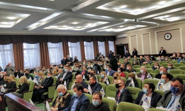 Депутати Київоблради зібрались на сесію для зміни керівництва