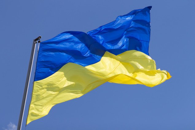 У Броварах встановлюють 72-метровий флагшток для українського прапора