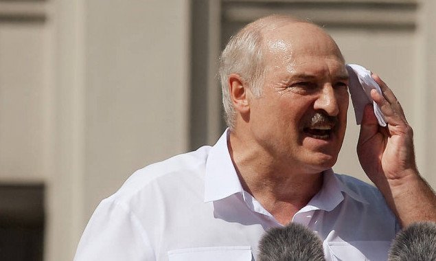 Лукашенко лишился звания почетного доктора столичного университета имени Шевченко