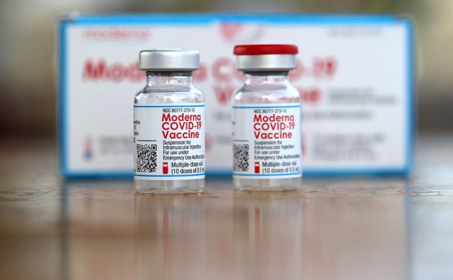 Медучреждения Киева получили 29 тысяч доз вакцины Moderna (список)