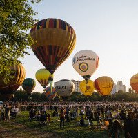 В Киеве прошел крупнейший фестиваль воздушных шаров ко Дню независимости (фото)