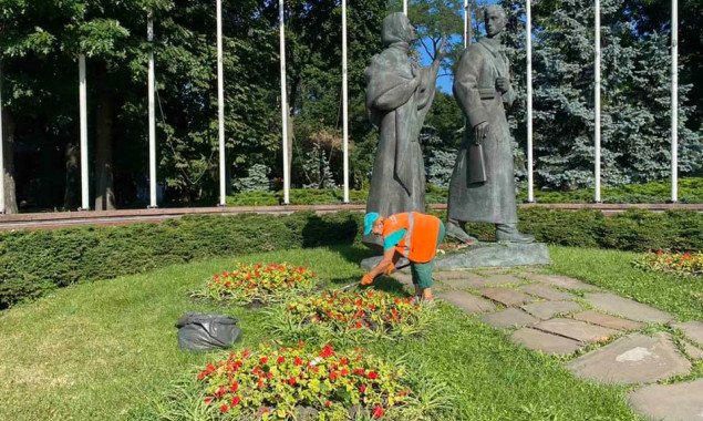 Кличко просят выделить озеленителям Днепровского района Киева дополнительное финансирование
