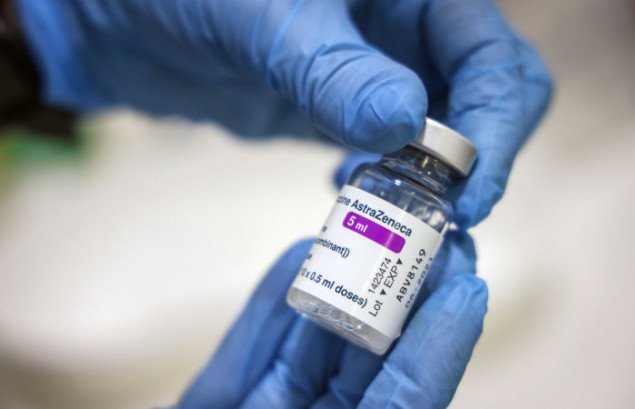 29 медучреждений Киева получили вакцину AstraZeneca от правительства Дании